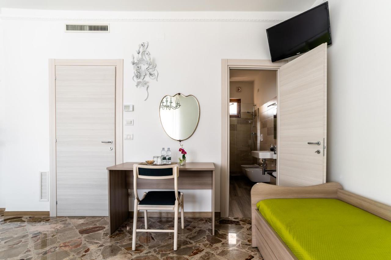 Le Calette Rooms - Puglia Mia Apartments 莫诺波利 外观 照片
