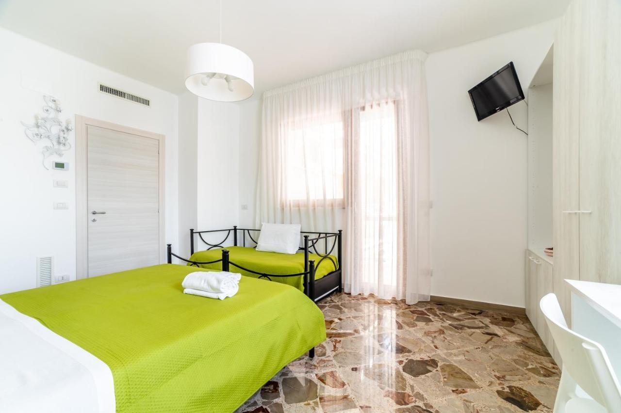 Le Calette Rooms - Puglia Mia Apartments 莫诺波利 外观 照片